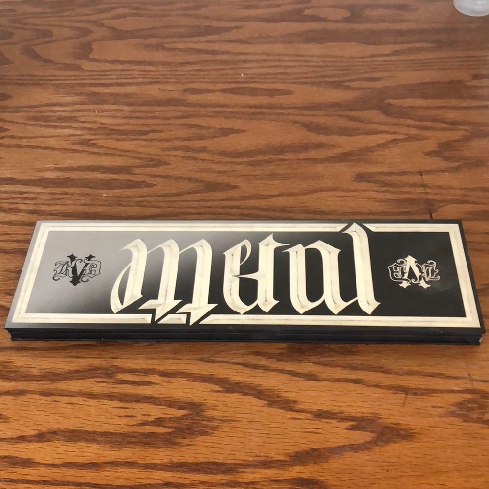KVD Metal Matte palette